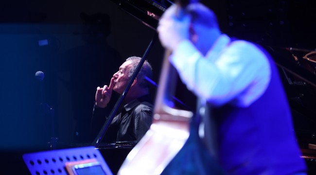Kerem Görsev Trio, 24. Uluslararası Antalya Piyano Festivali'ne Damgasını Vurdu: Cazın Büyüsüne Yolculuk