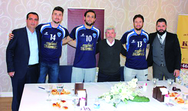 Adana'dan imza şov