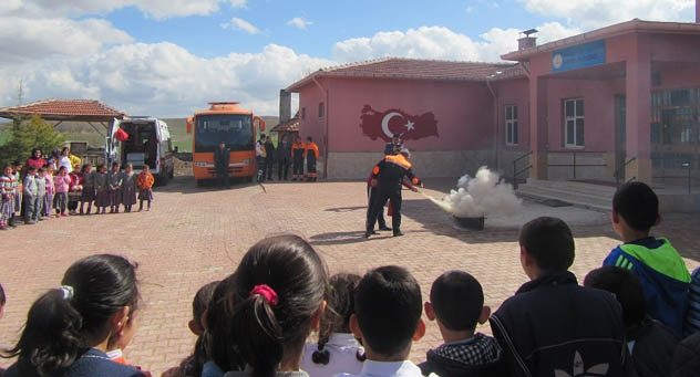 AFAD’dan okullara eğitim