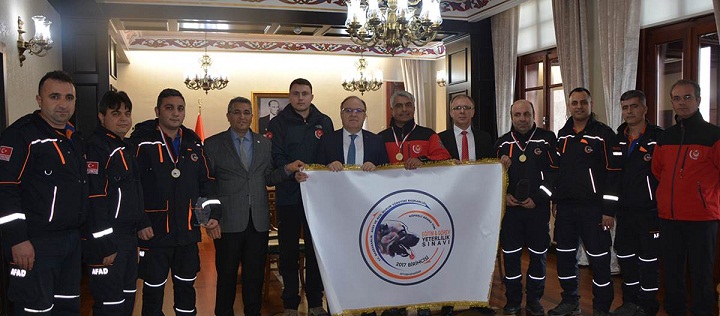 AFAD köpekli arama timleri sertifikalarını aldı