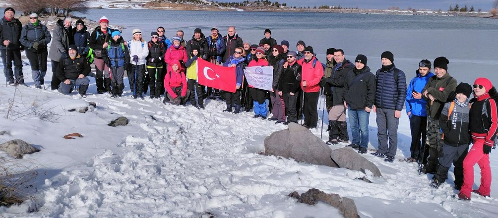 AFDOS karlar içinde yürüdü