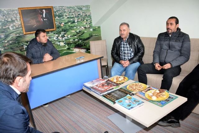 Afjet Afyonspor ve Belediyespor’dan Sandıklıspor'a Baklavalı ziyaret