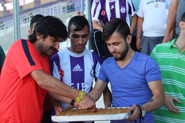 AFYOK, BAKLAVA İKRAM ETTİ