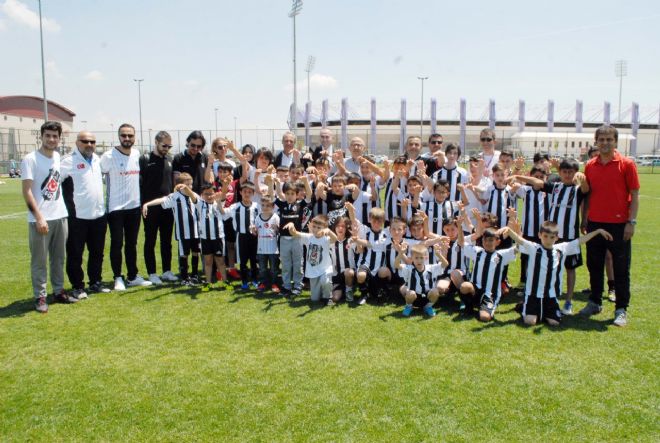 Afyon Beşiktaş Futbol Okulu açıldı