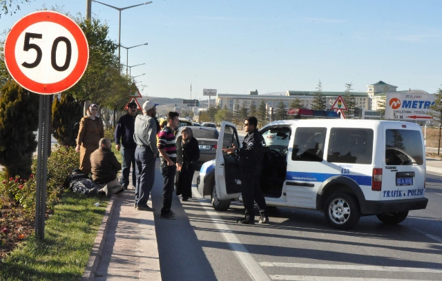 Afyon’da Trafik Kazası: 2 Yaralı