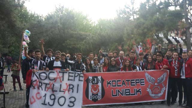 Afyon’daki Beşiktaşlılar galibiyeti kutladı