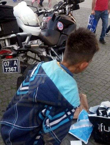 Afyon’dan kaçtı Antalya’da hırsızlık suçundan yakalandı