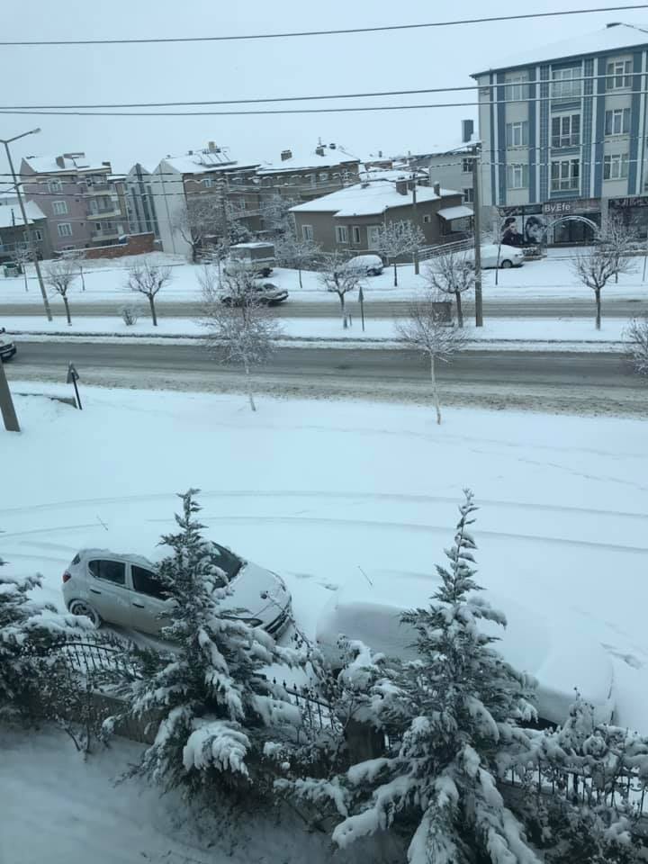 Afyonkarahisar Beyaza büründü