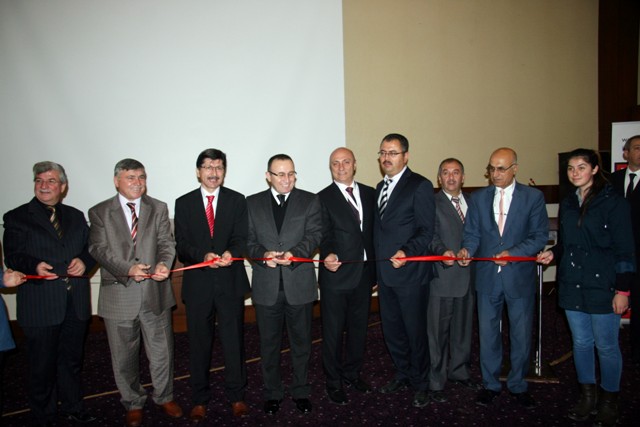 Afyonkarahisar’da ilk kez üniversite tercih fuarı açıldı