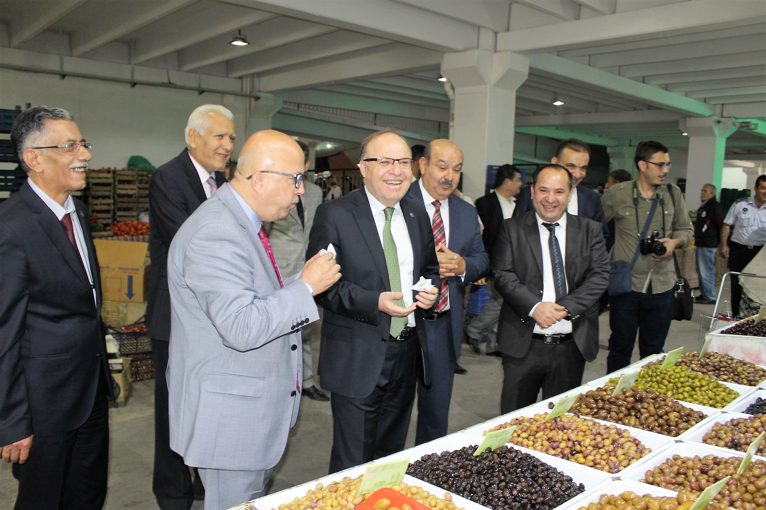 Ahilik Haftası kutlamaları esnaf ziyaretiyle tamamlandı