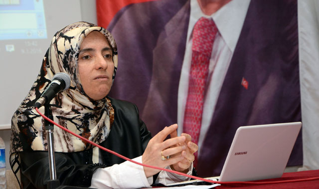 AK Parti Kadın Kollarından konferans