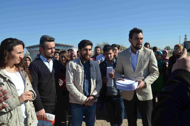  AKÜ’lü öğrencilerden YÖK’e 500 dilekçe!