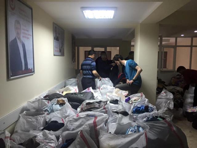 Alperenlerden Türkmenlere Yardım Eli Uzandı
