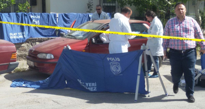 Anne ile oğluna arabada infaz