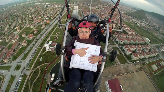 Anneler Günü’nde gökyüzünü hediye ettiler