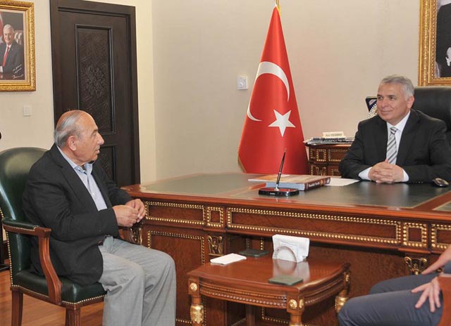 Araştırmacı Yazar Dr. Muharrem Bayar İscehisar’ın tarihini yazıyor