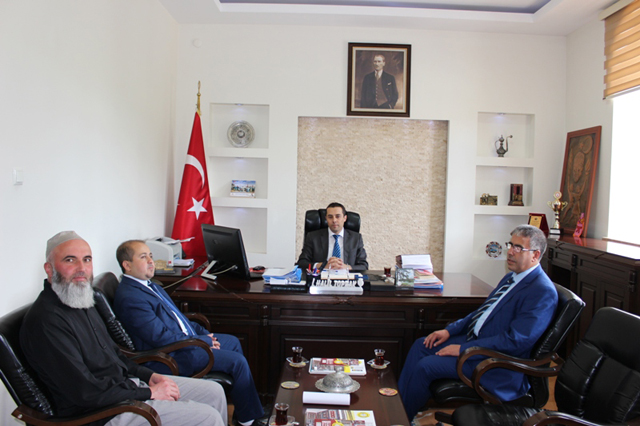 Atacan, Kaymakam Toprak'ı ziyaret etti