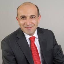 ‘Atatürk, Türk Milletinin yolunu aydınlatmaktadır’