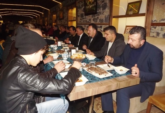 Avcılar Bayramında Eber Gölünde vurulan ördekler yenildi