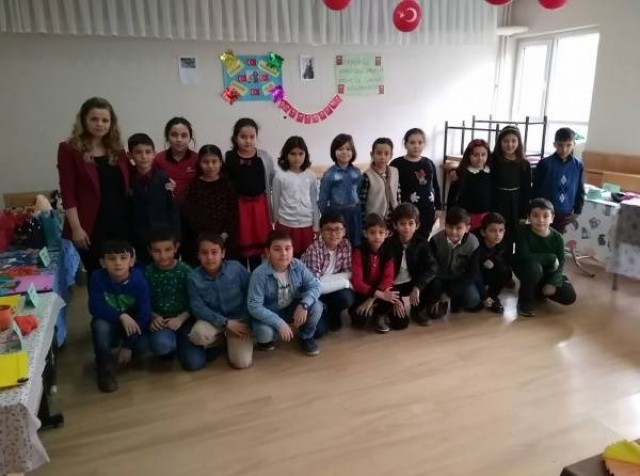 Aziziye ilkokulu miniklerinde Mehmetçiğe destek