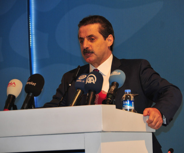 Bakan Çelik, Ege’li üreticilerle bir araya geldi