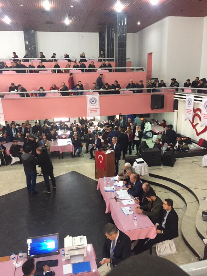 Bakkallar Odası'nda Cengiz Üstün rakibini ezdi geçti