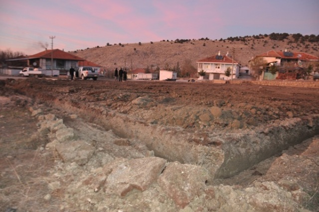Ballık’a halı saha yapılıyor