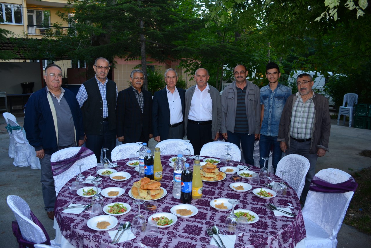 Başkan Acar’dan Türk Eğitim Sen Üyelerine İftar Yemeği