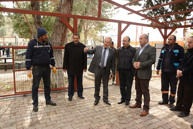 Başkan Acar, oyun parklarını inceledi