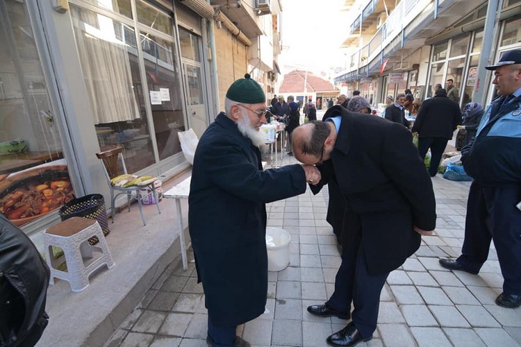Başkan Mustafa Çöl’den Pazar Esnafına Ziyaret