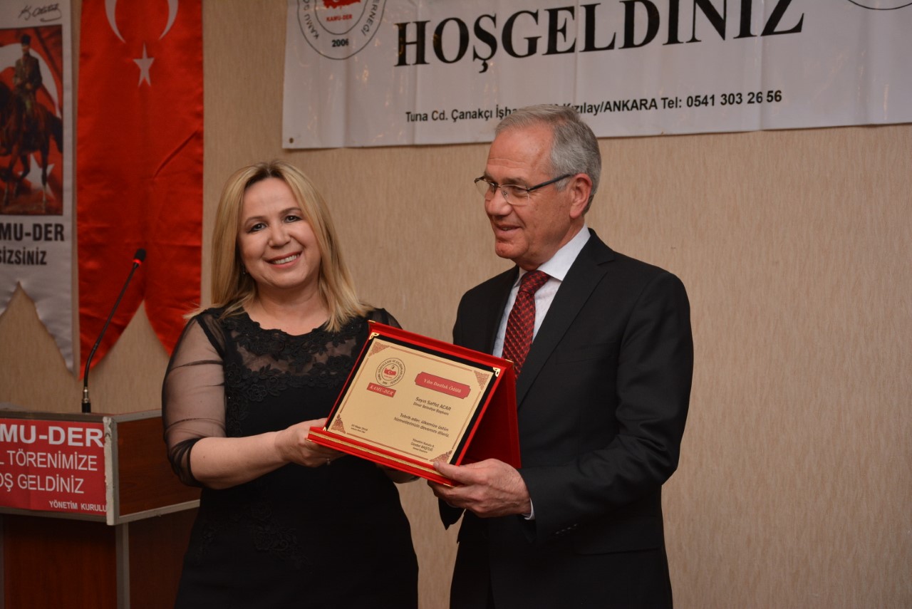Başkan Saffet Acar’a Yılın Dostluk Ödülü Verildi