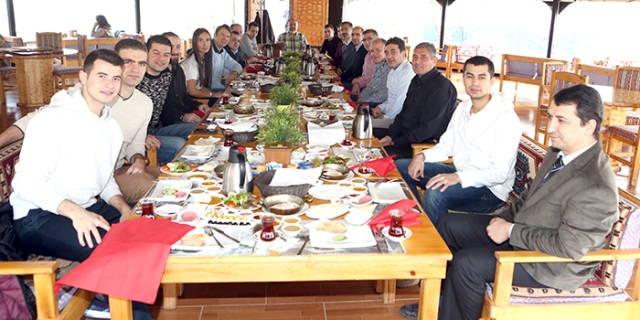 Basketbol il temsilciliği Konuklara yemek verdi