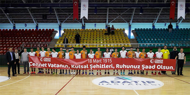 Basketbol maçlarında 18 Mart için saygı duruşu