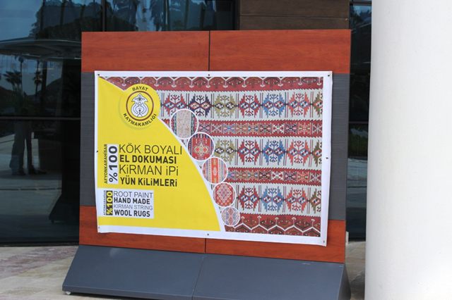 Bayat Kilimleri sergisi EXPO Fuarı’nda ziyarete açıldı