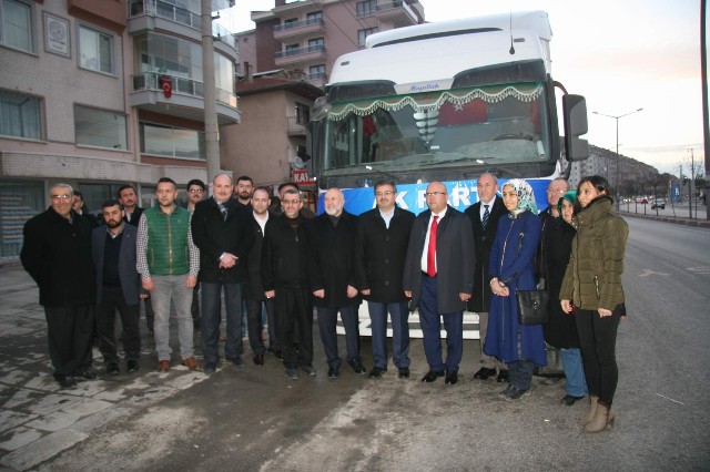 Bayırbucak Türkmenlerine 1 Tır Dolusu “Ak” Yardım