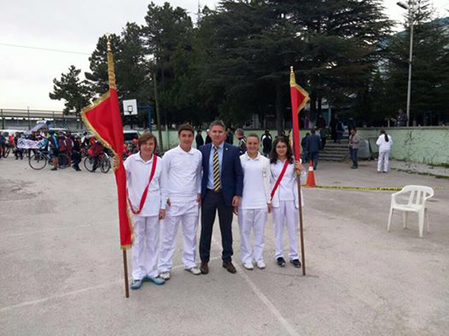 Bayrağı son kez taşıdı