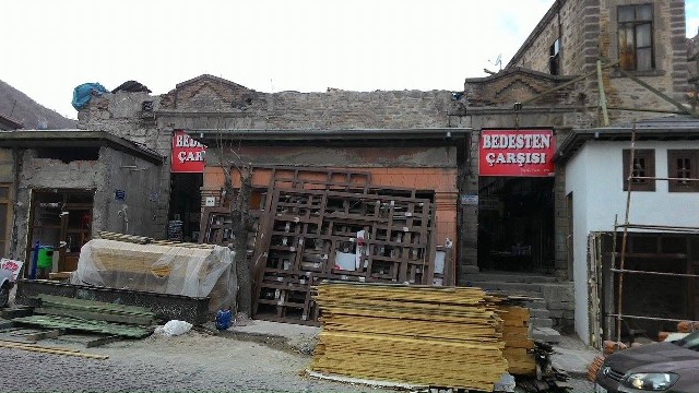Bedesten Çarşısın’daki restorasyon sürüyor