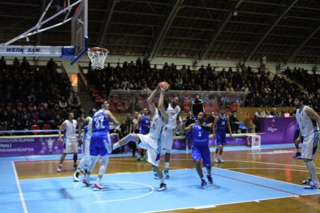 Belediye Acıbadem’i hastanelik etti: 85-74