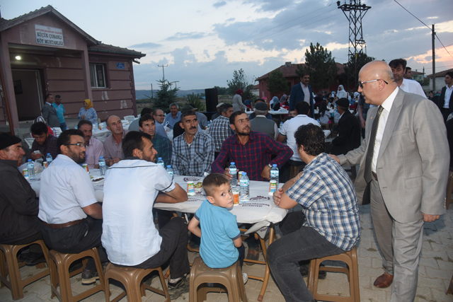 Belediye, Küçükçobanlı halkını iftarda buluşturdu