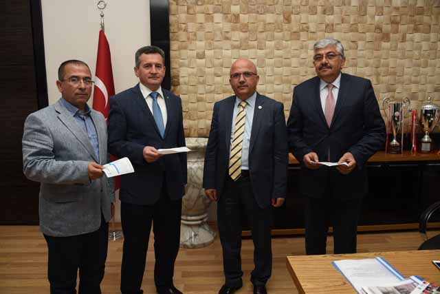 Belediye yöneticilerinden Belediye’ye jest!
