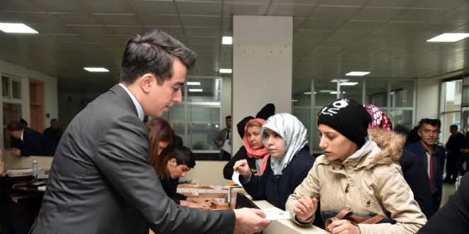 Belediye'den İhtiyaç Sahibi Öğrencilere burs