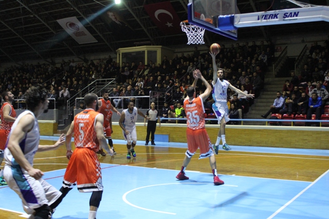  Belediyespor, Adanaspor'u 92-75 yenerek nefes aldı