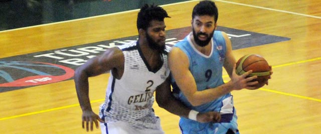 Belediyespor Socar karşısında