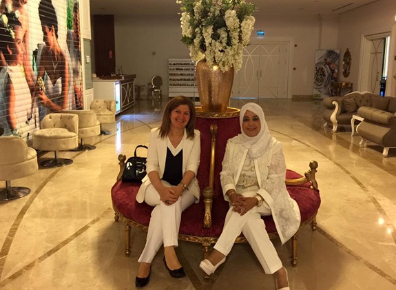 Beyaz şıklıkta yarışıyorlar