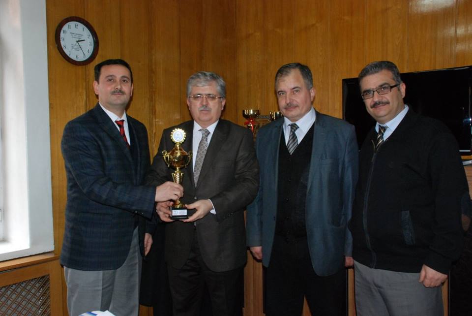 Birincilik kupası Müftülük makamında