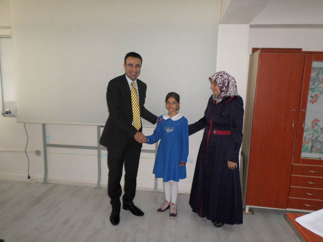 Bolvadin’de ‘Annemle Okuyorum Projesi’ başladı