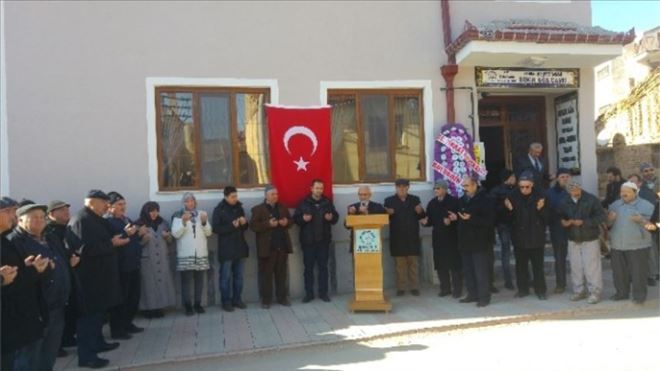 Bolvadin’de jet hızıyla tamamlanan cami ibadete açıldı