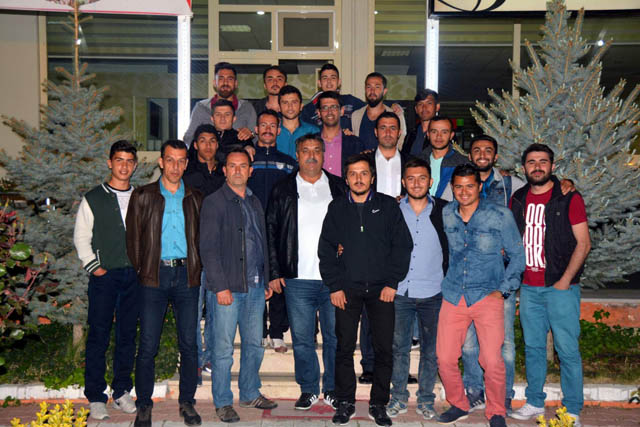Çay Çağlayan Belediye Spor’da futbolculara moral yemeği verildi