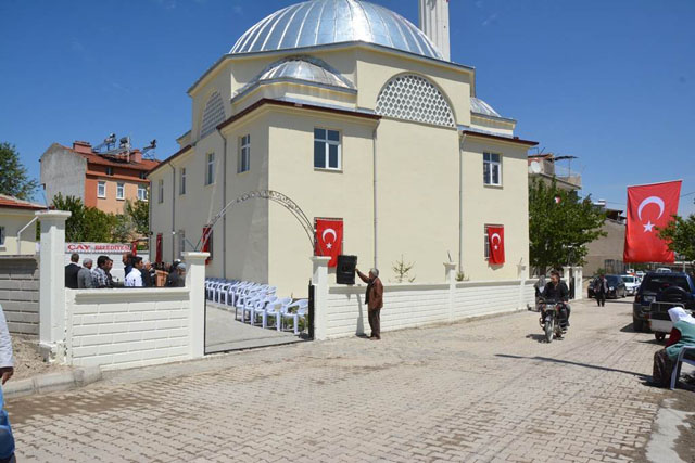 Çay Cedit Camisi ibadete açıldı