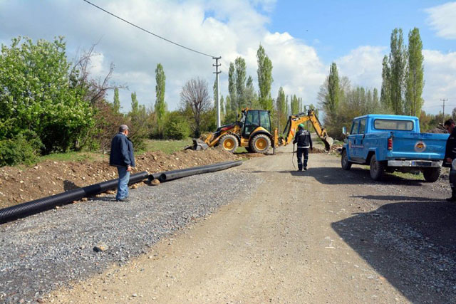 Çay’da alt yapı çalışmaları sürüyor